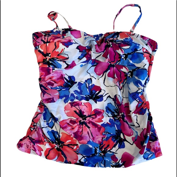 croft & barrow Other - Croft & Barrow floral cup lined tankini top